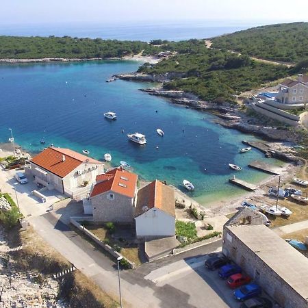 Apartment Karuza Rukavac Vis Luaran gambar