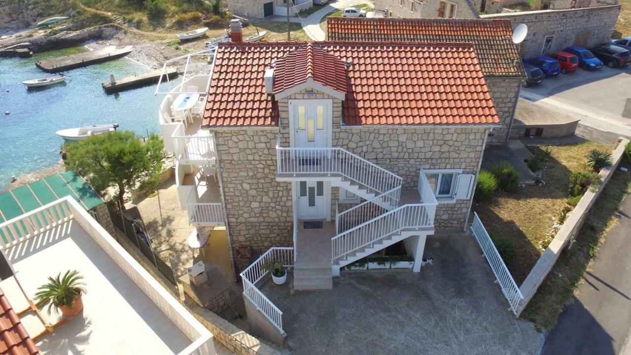 Apartment Karuza Rukavac Vis Luaran gambar