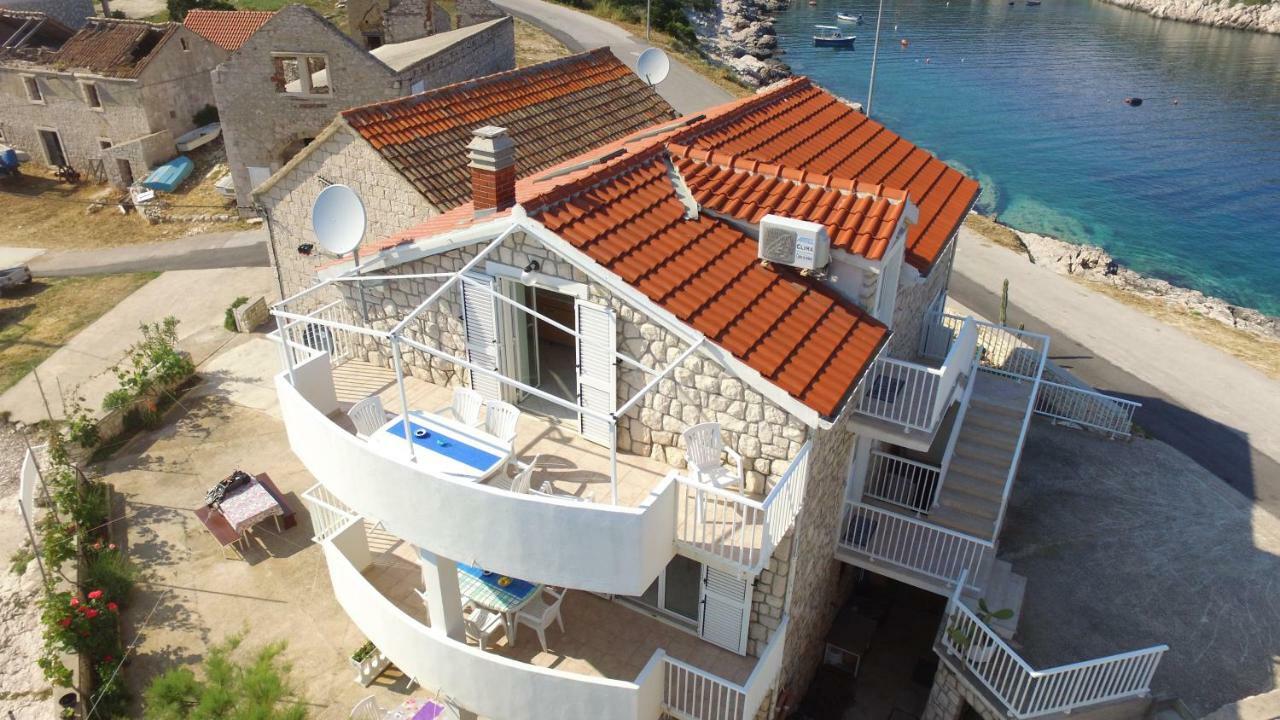 Apartment Karuza Rukavac Vis Luaran gambar