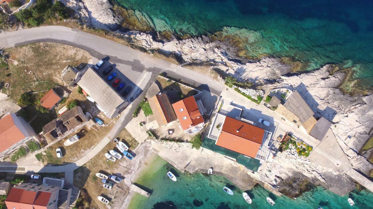 Apartment Karuza Rukavac Vis Luaran gambar
