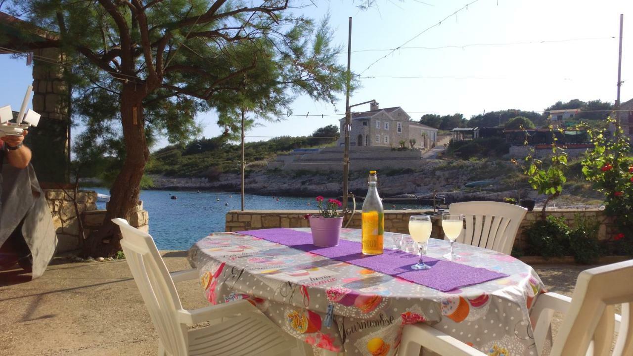 Apartment Karuza Rukavac Vis Luaran gambar