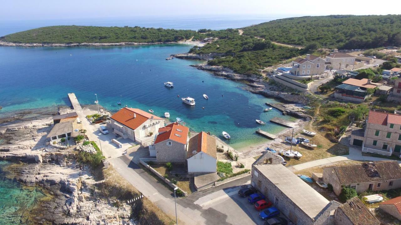 Apartment Karuza Rukavac Vis Luaran gambar