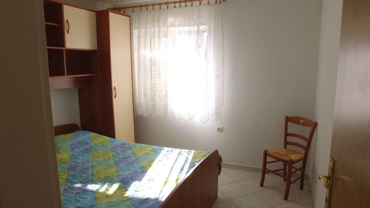 Apartment Karuza Rukavac Vis Luaran gambar