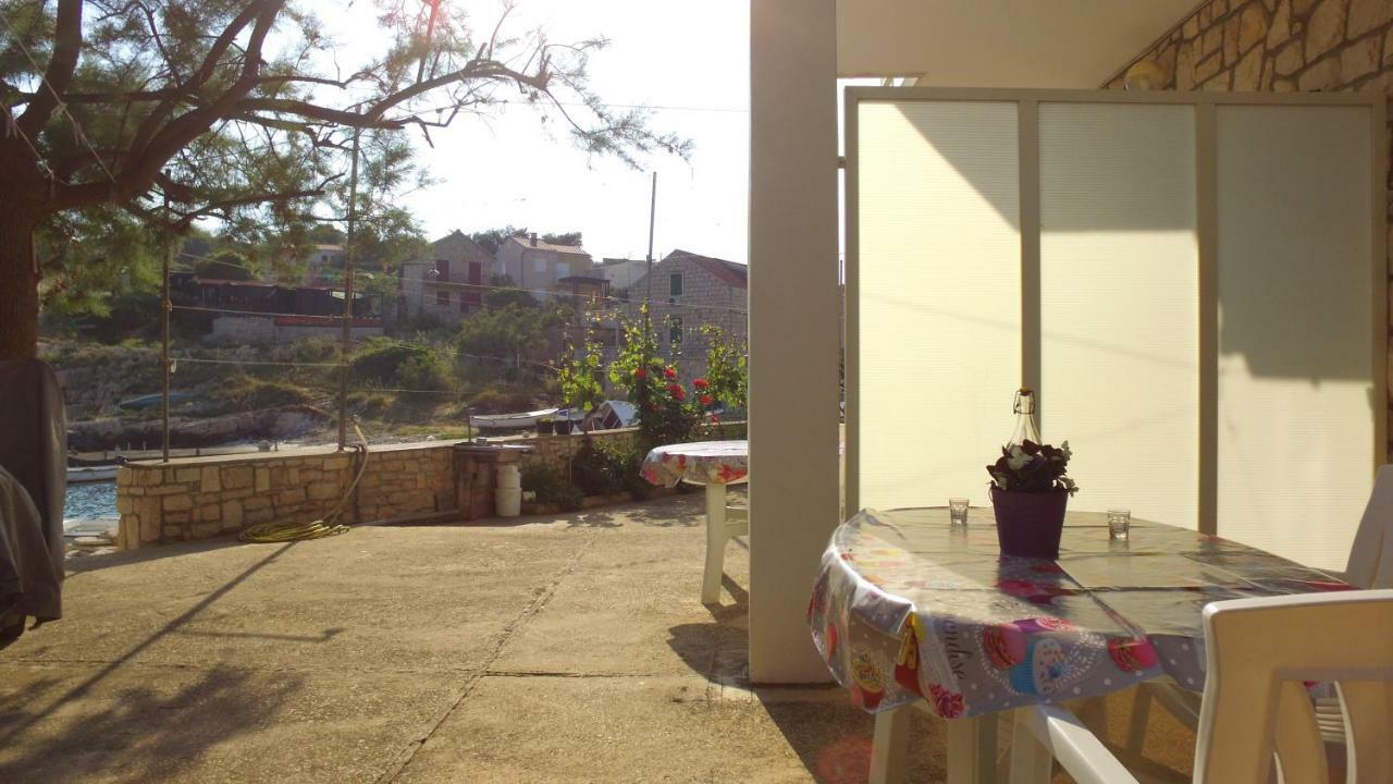 Apartment Karuza Rukavac Vis Luaran gambar