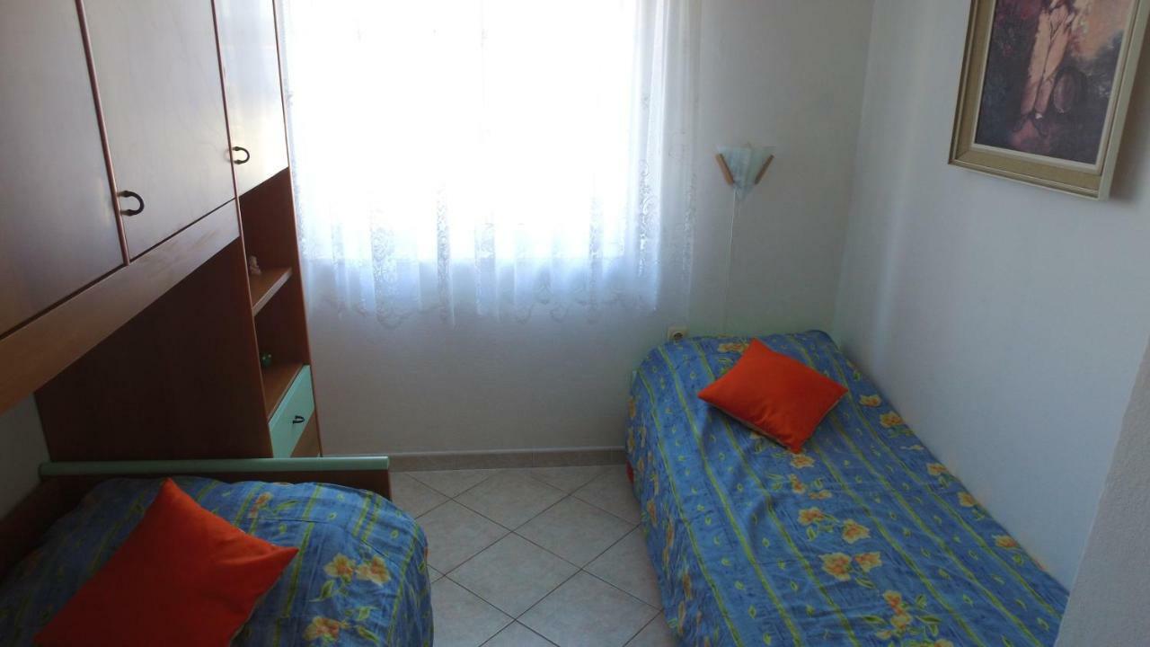 Apartment Karuza Rukavac Vis Luaran gambar